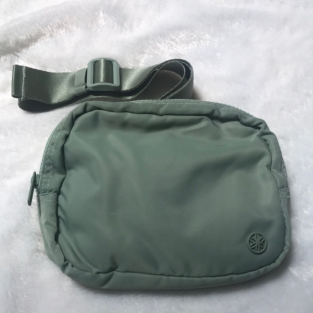GAIAM Sidekick Waist Pack w/Adjustable Strap Pockets & Inner Dividers Sage Green